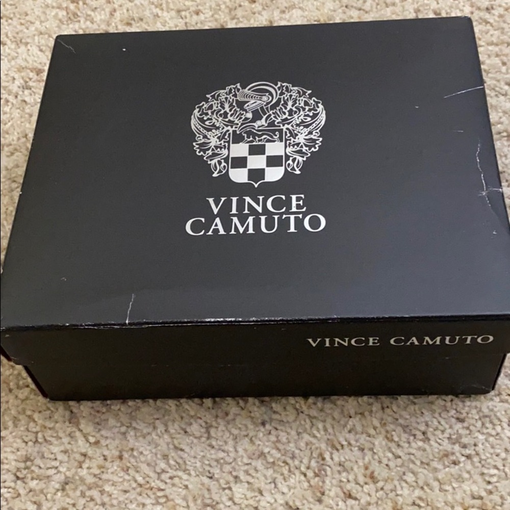 Shoes - Picture 2 of 6